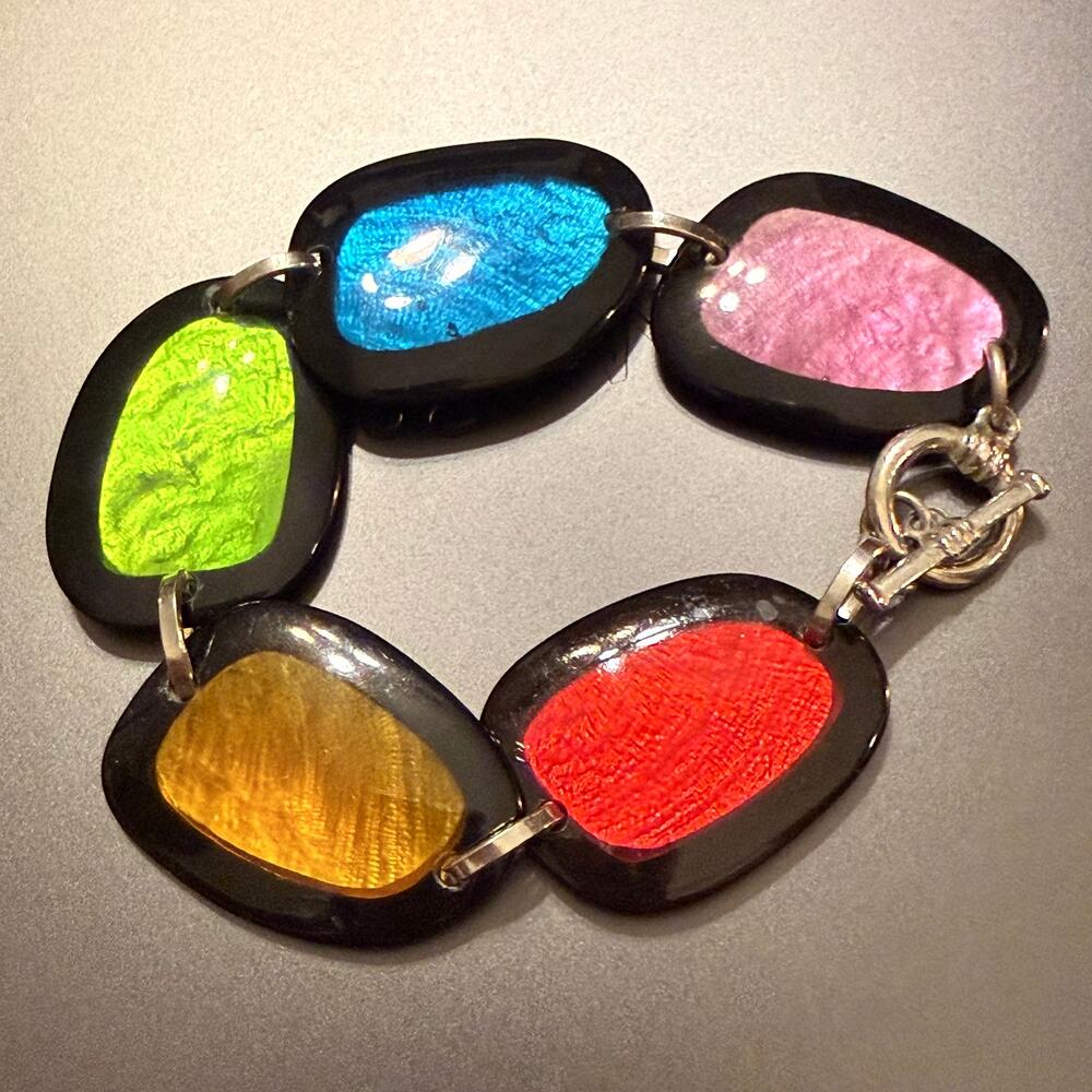 Caracol Rainbow Abalone Plastic Disc Bracelet from Quebec